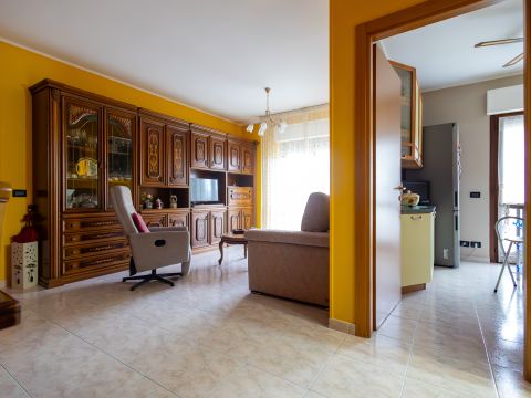 Via Nicola Misasi, 76 a - Catanzaro