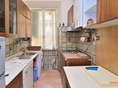 Via Augusto Valenziani, 16 - Roma