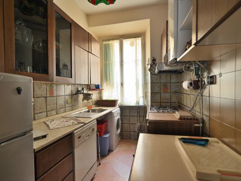 Via Augusto Valenziani, 16 - Roma