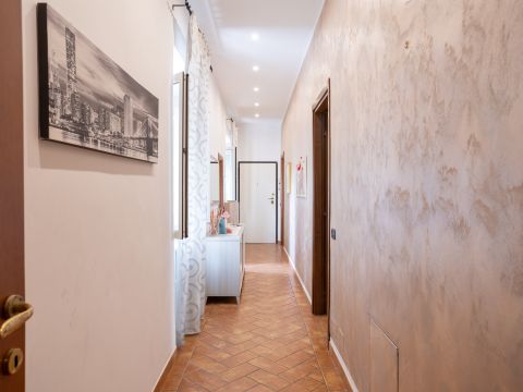 Via Antonio Gramsci, 42 - Livorno