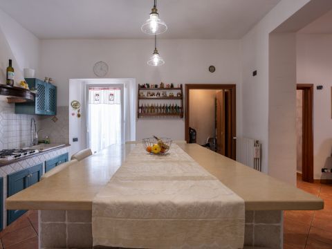 Via Antonio Gramsci, 42 - Livorno