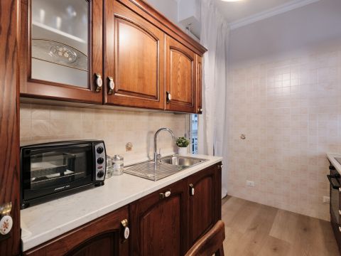 Via Michele di Lando, 114 - Roma