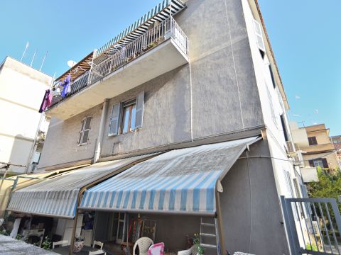 Via Santafiora, 37 - Roma