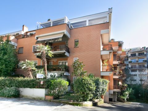 Via Sanzeno, 15 - Roma