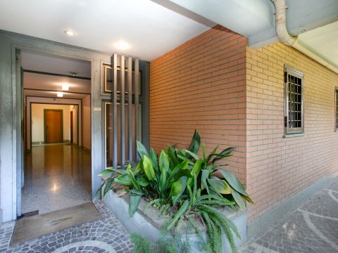 Via Sanzeno, 15 - Roma