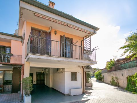 Viale Valle dell'Aniene - Guidonia Montecelio