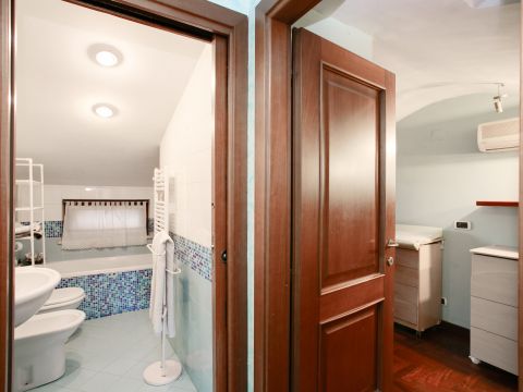 Viale Valle dell'Aniene, 10 - Guidonia Montecelio