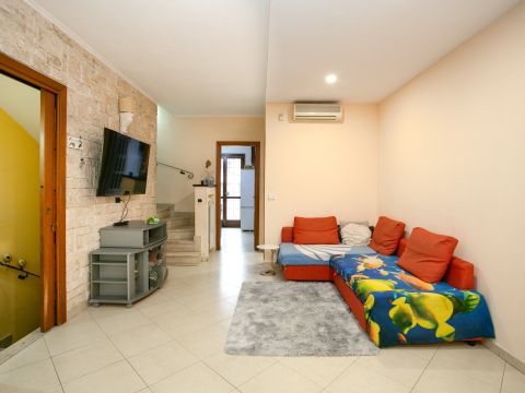 Viale Valle dell'Aniene, 10 - Guidonia Montecelio