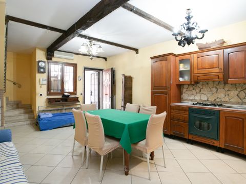 Viale Valle dell'Aniene, 10 - Guidonia Montecelio