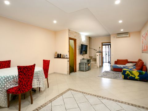 Viale Valle dell'Aniene, 10 - Guidonia Montecelio