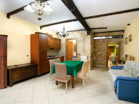 Viale Valle dell'Aniene, 10 - Guidonia Montecelio