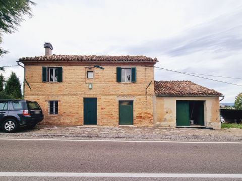 Frazione Montale, 136 - Arcevia