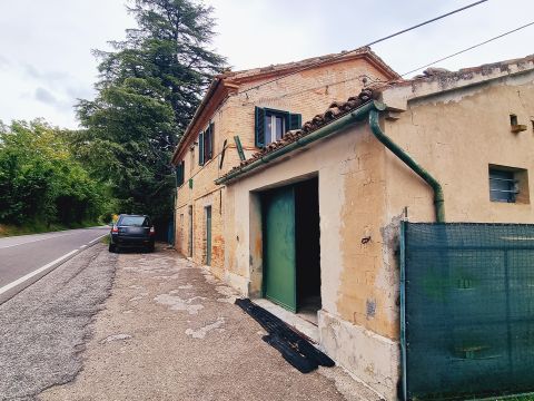 Frazione Montale, 136 - Arcevia