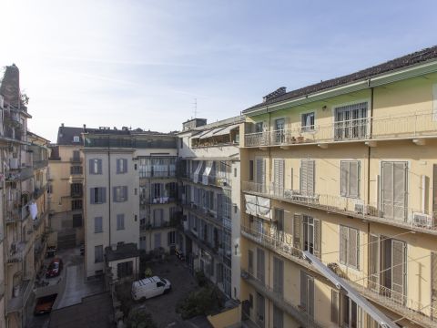 Via Filippo Juvarra, 1 - Torino