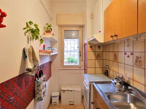 Via Dorzano, 27 - Roma