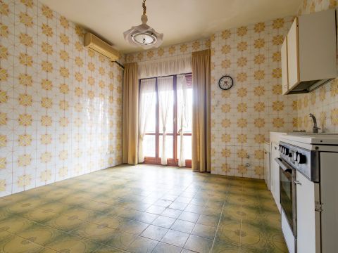 Via Conti di Loritello, 9/B - Catanzaro