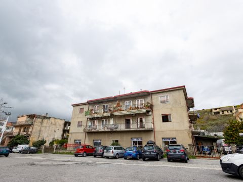 Via Conti di Loritello, 9/B - Catanzaro