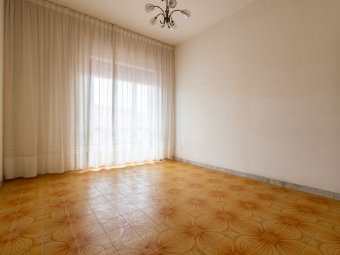 Via Conti di Loritello, 9/B - Catanzaro