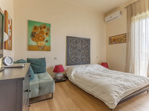 Via Bruno Buozzi, 17 - Bari