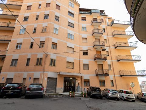 Via Eugenio de Riso, 77 - Catanzaro