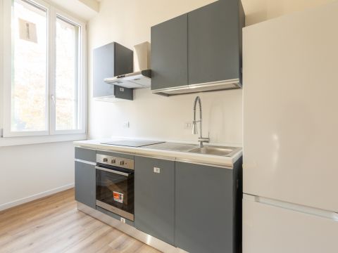 Via Pietro Colletta, 30 - Milano