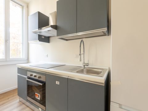 Via Pietro Colletta, 30 - Milano