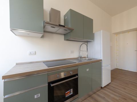 Via Pietro Colletta, 30 - Milano