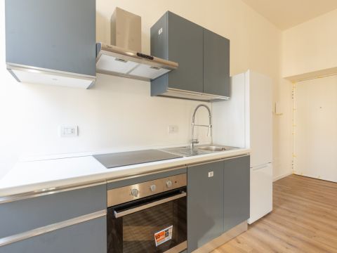 Via Pietro Colletta, 30 - Milano