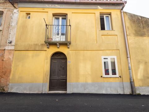 Via Giacomo Matteotti, 20 - Caraffa Di Catanzaro