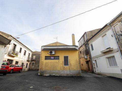 Via Giacomo Matteotti, 20 - Caraffa Di Catanzaro