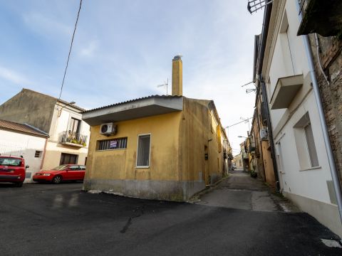 Via Giacomo Matteotti, 20 - Caraffa Di Catanzaro