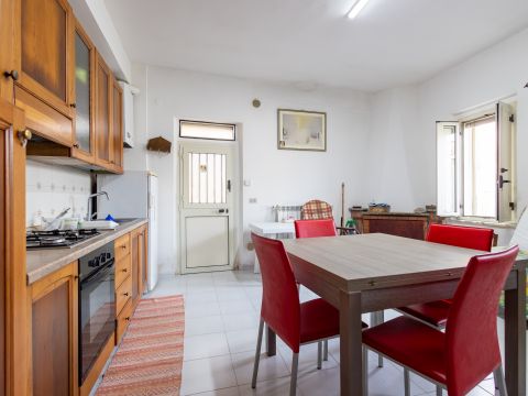 Via Giacomo Matteotti, 20 - Caraffa Di Catanzaro