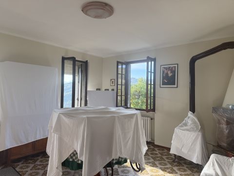 Lagrimone, PR, Italia - Tizzano Val Parma