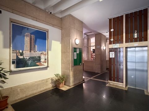 Piazza Giacomo Matteotti, 40 - Livorno