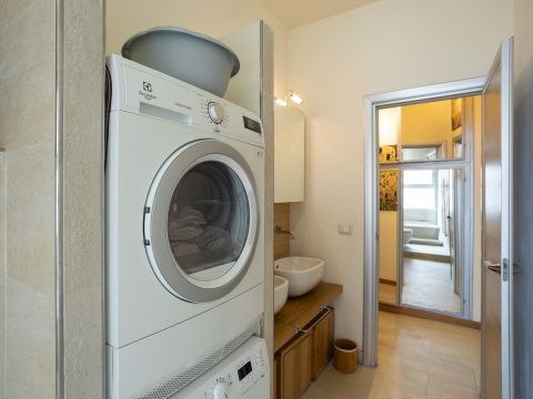 Piazza Giacomo Matteotti, 40 - Livorno