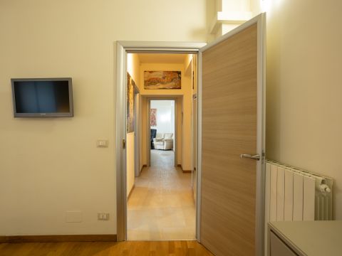 Piazza Giacomo Matteotti, 40 - Livorno