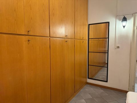 Piazzale Gambara, Milano, MI, Italia - Milano