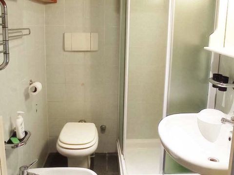 Piazzale Gambara, Milano, MI, Italia - Milano