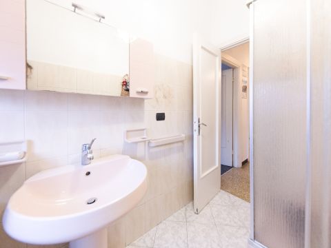 Via S. Ambrogio di Fegino, 2b - Genova