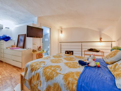 Via Laura Mancini Oliva - Napoli