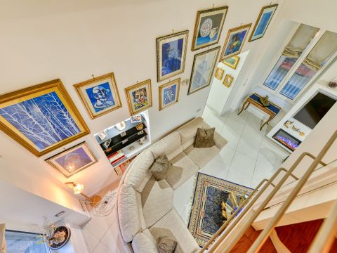 Via Laura Mancini Oliva - Napoli