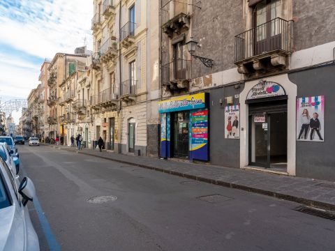 Via Giuseppe Garibaldi, 161 - Catania
