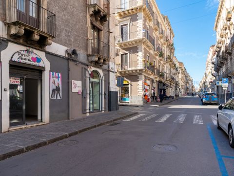 Via Giuseppe Garibaldi, 161 - Catania