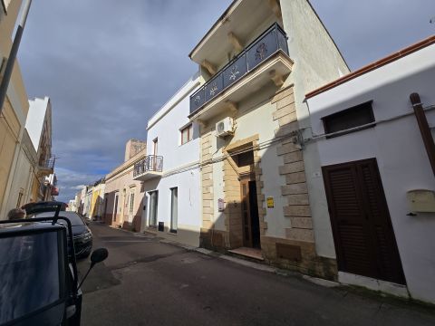 Via IV Novembre, 18 - Morciano Di Leuca