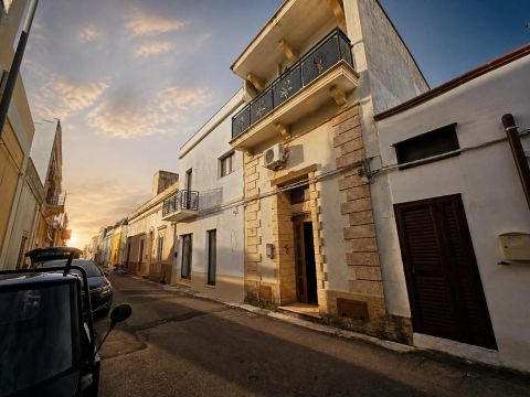 Via IV Novembre, 18 - Morciano Di Leuca