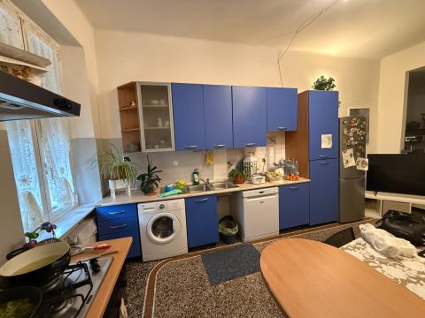 Via Piacenza, 11 - Genova