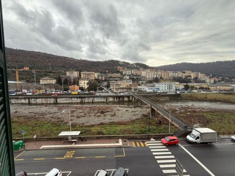 Via Piacenza, 11 - Genova