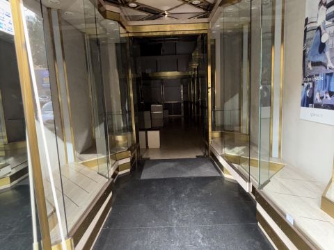 Via Appia Nuova, 109 - Roma