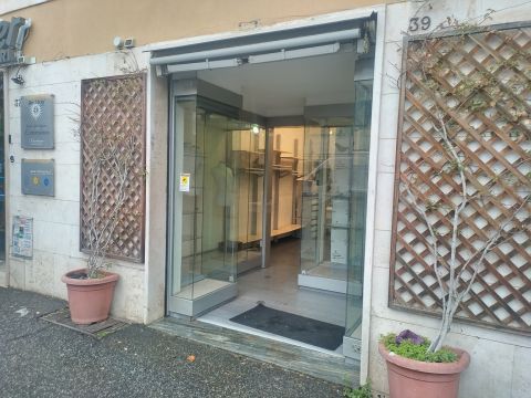 Via Giovanni de Calvi, 39 - Roma