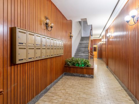 Via Generale Francesco Pignatelli, 11 - Napoli